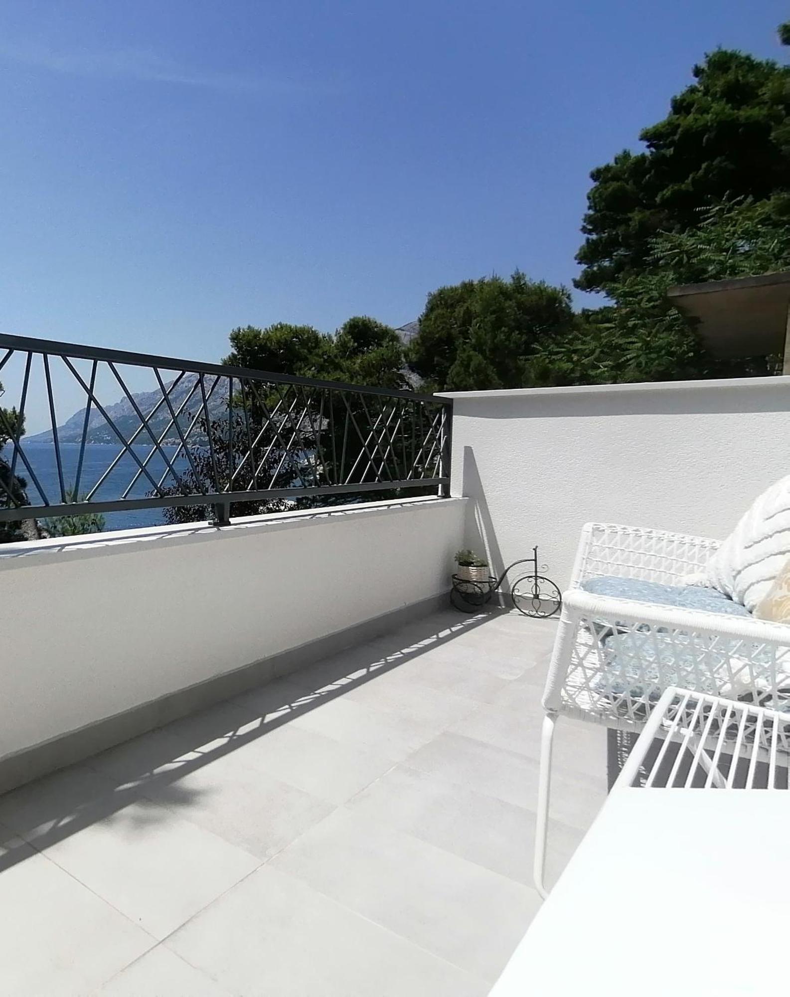 Apartmani Mares - 20 M From The Beach เบรลา ภายนอก รูปภาพ
