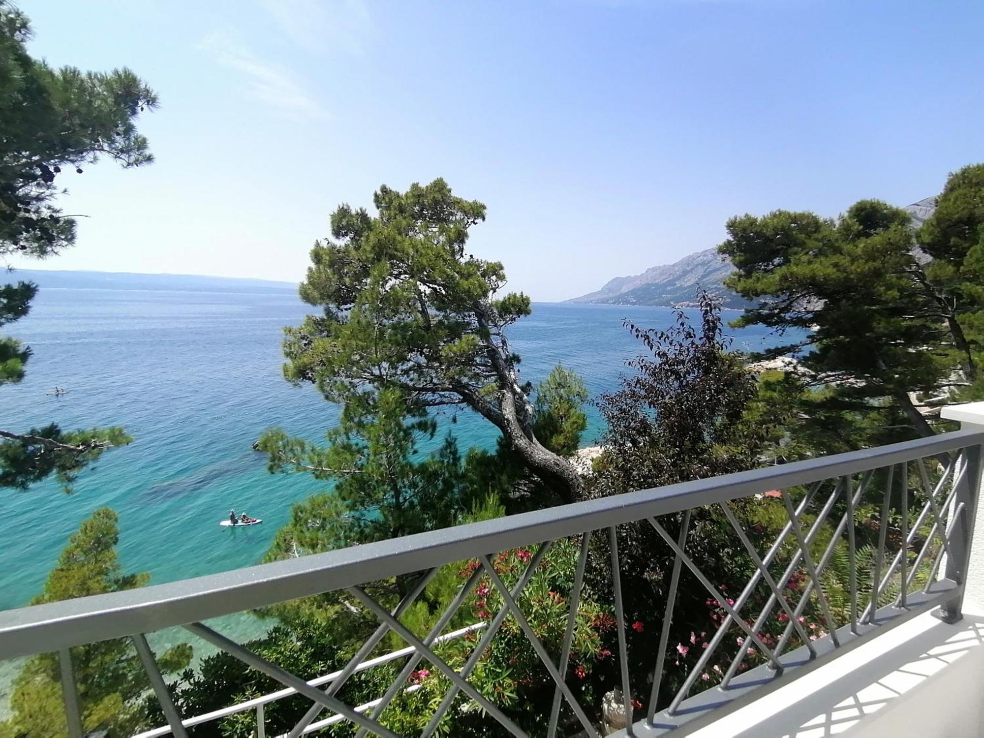 Apartmani Mares - 20 M From The Beach เบรลา ภายนอก รูปภาพ