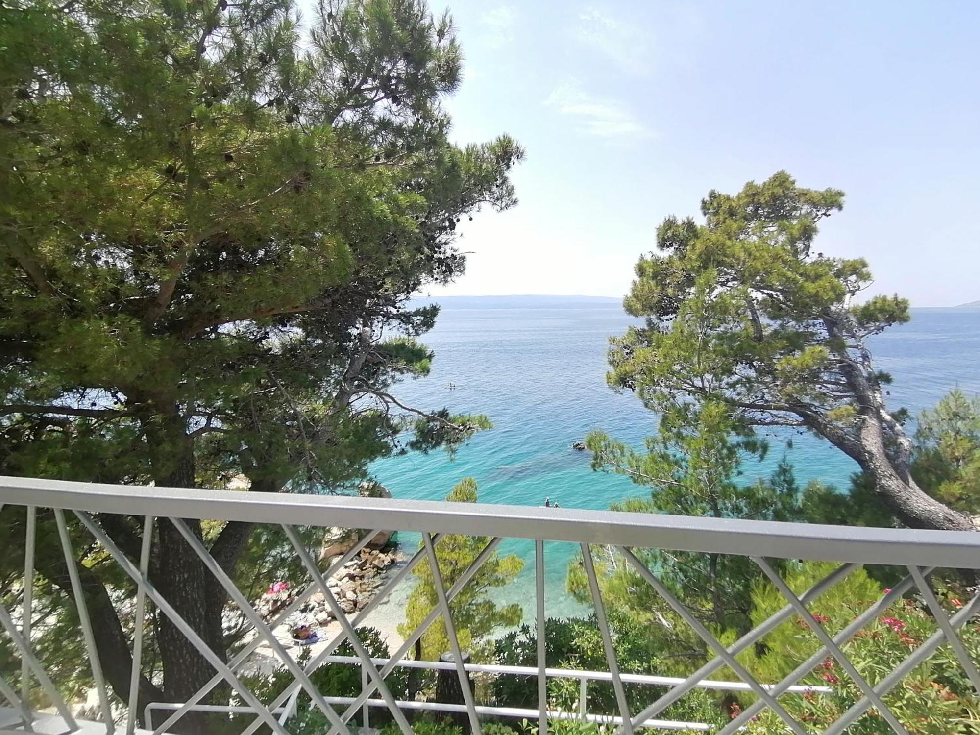 Apartmani Mares - 20 M From The Beach เบรลา ภายนอก รูปภาพ
