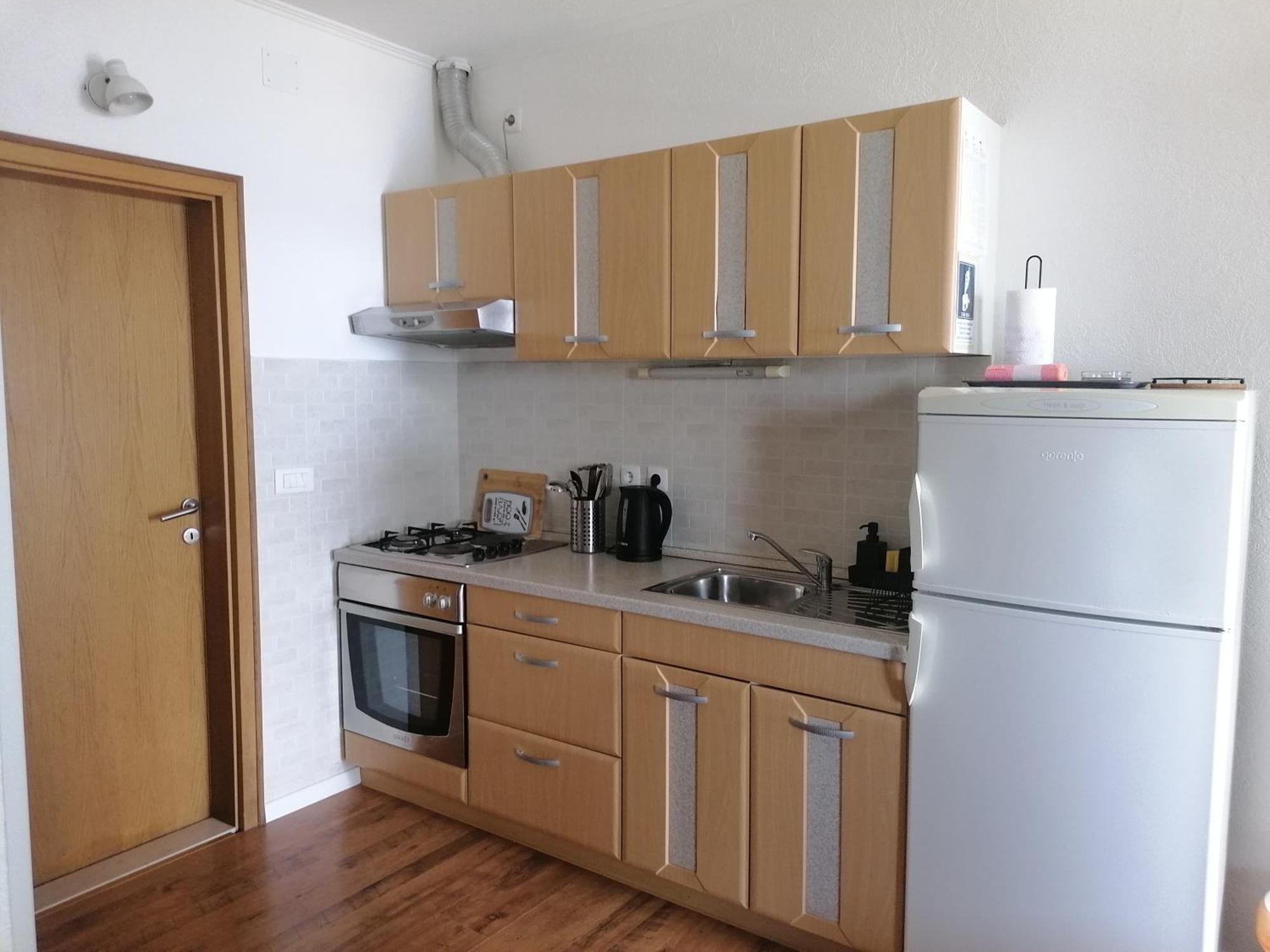 Apartmani Mares - 20 M From The Beach เบรลา ห้อง รูปภาพ